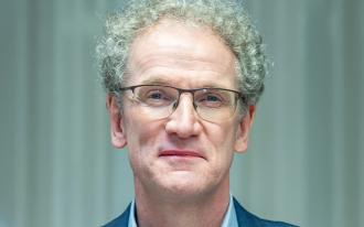 Photo of Dirk Oschmann